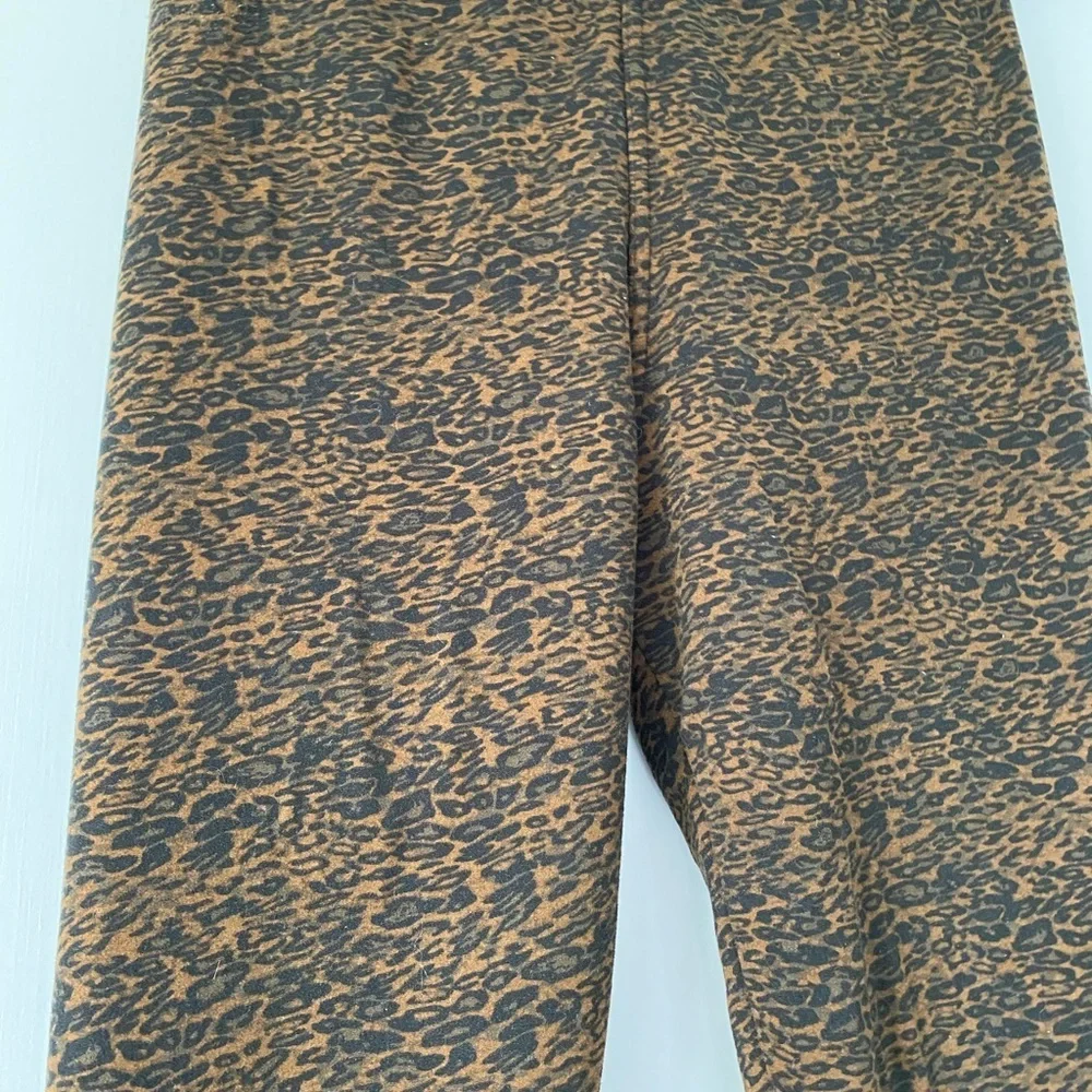 Leopard Leggings, Size M - Picture 5 of 9